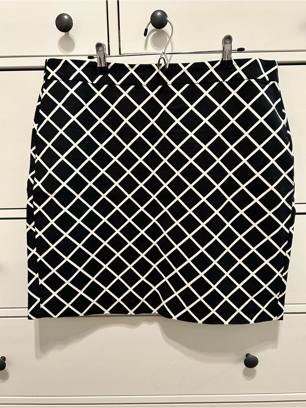 Banana Republic Black and White Diamond Grid Pencil Skirt